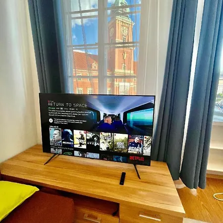 Royal 2 Old Town Fast Wifi Netflix Hbo Appletv+ Appartement Varsovie