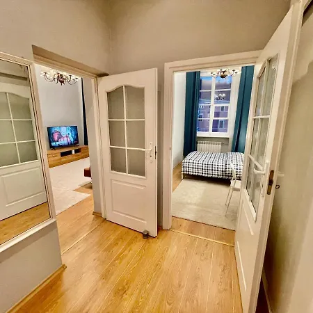 Royal 2 Old Town Fast Wifi Netflix Hbo Appletv+ Appartement *